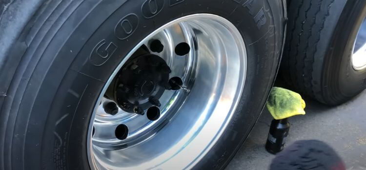 how to clean polished aluminum wheels