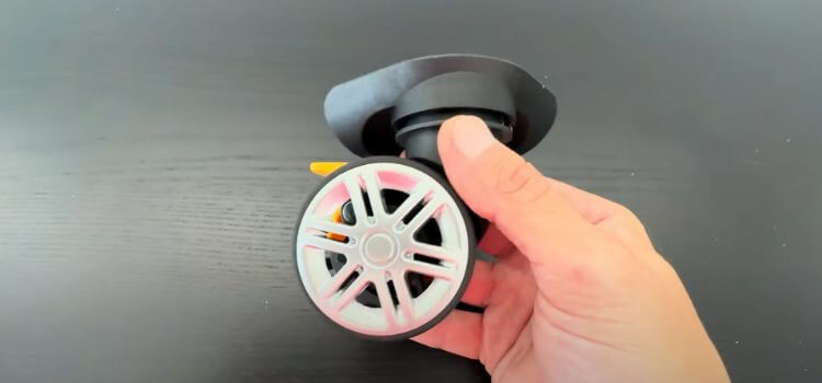 removable luggage wheels