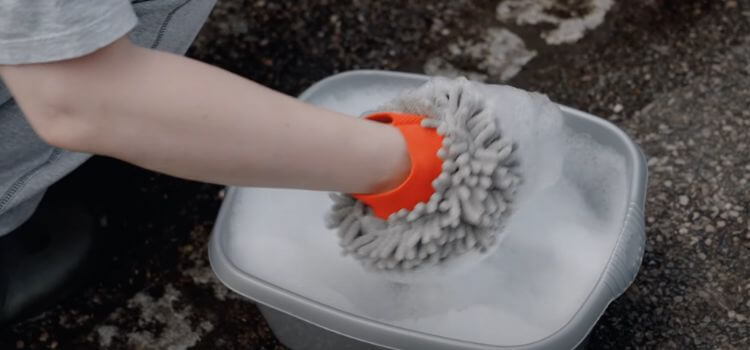 how to clean car wash mitt